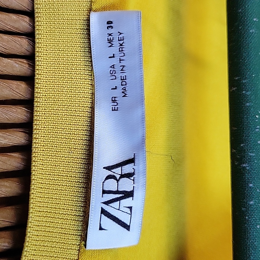 Zara Vneck, sunflower yellow blouse, size L - Picture 6 of 14